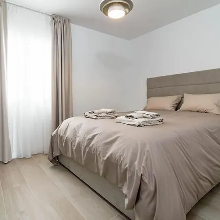 Unique Location Flat With Panoramic Sea View Marbella